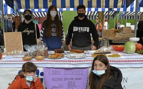 El ganado regresa a la plaza de Izarra