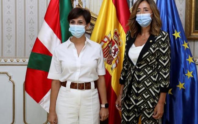 La ministra de Política Territorial, Isabel Rodríguez, con la consejera de Autogobierno, Olatz Garamendi La ministra de Política Territorial, Isabel Rodríguez, con la consejera de Autogobierno, Olatz Garamendi