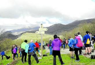 Imagen de una excursión organizada por la plataforma para conocer el trazado. Foto: cedida