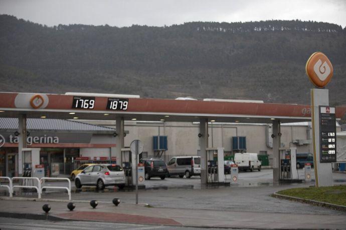 Gasolinera en Pamplona con los precios de comienzos de marzo.