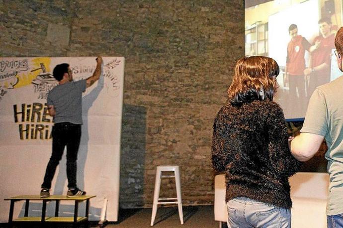 Beste edizio batean egindako artxiboko irudia. Argazkia: Pilar Barco