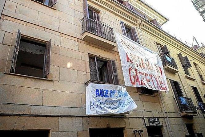 Varios jóvenes de la izquierda abertzale se enfrentaron por el material de un antiguo gaztetxe de Donostia.