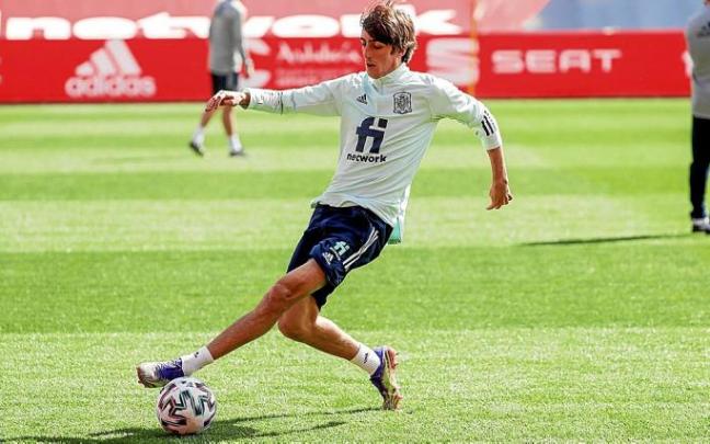 Bryan Gil, en un entrenamiento con la selección española. Foto: Efe