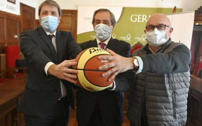 Javier Loroño, José María Gorroño y Gerardo Candina, en la presentación del aniversario del Gernika KESB.