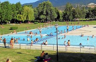 Piscina de verano de Iruña de Oca.