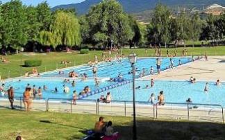 Piscina de verano de Iruña de Oca. Piscina de verano de Iruña de Oca.