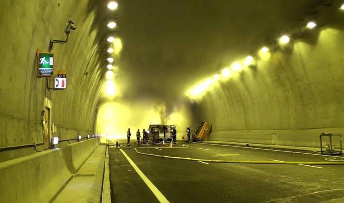 Un fuego en un túnel viario es uno de los sucesos más graves.