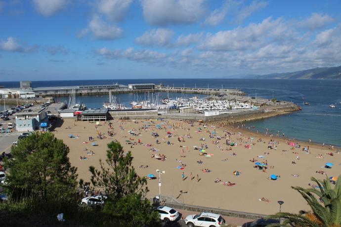 Salud reestablece el baño libre en la playa de Malkorbe en Getaria