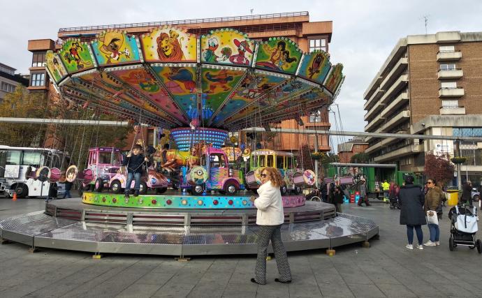 Una de las atracciones de Getxolandia, en la plaza de la Estación de Las Arenas.