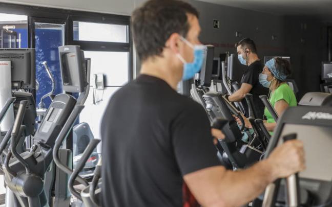 Sánchez ha insistido en que el uso de mascarillas en interiores dejará de ser obligatorio "pronto, muy pronto".