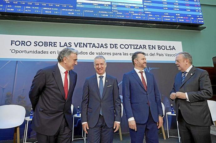 Javier Hernani, el lehendakari, Rodrigo Buenaventura y Pedro Azpiazu, ayer, en la Bolsa de Bilbao. Foto: Irekia