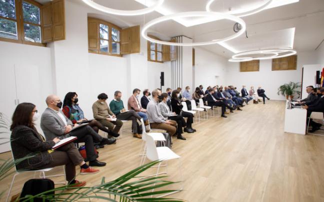 Empresas, entidades académicas y profesionales se reúnen para impulsar una asociación para la industrialización de la construcción