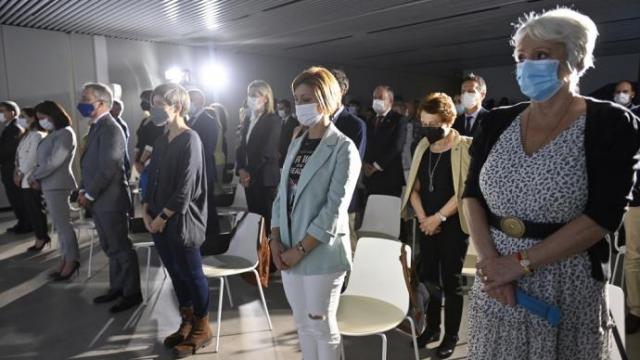 Asistentes al acto en Gogora, con María Jauregi, al lado del lehendakari