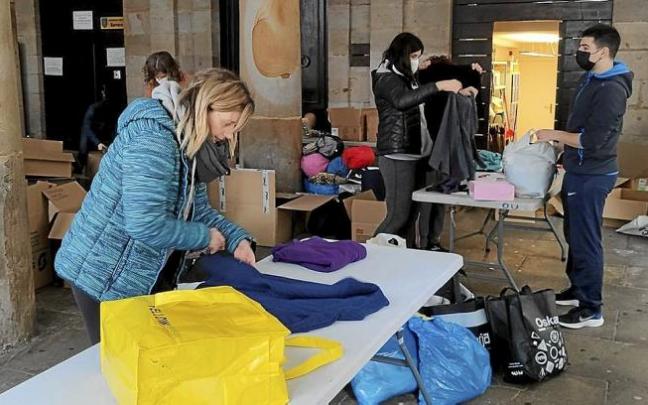Diferentes localidades de la comarca han recogido material para enviar a Ucrania. Foto: N.G.
