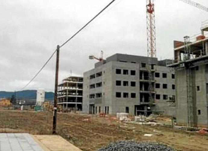 Bloque de pisos en construcción en Aretxabaleta-Gardelegi. Foto: Archivo DNA