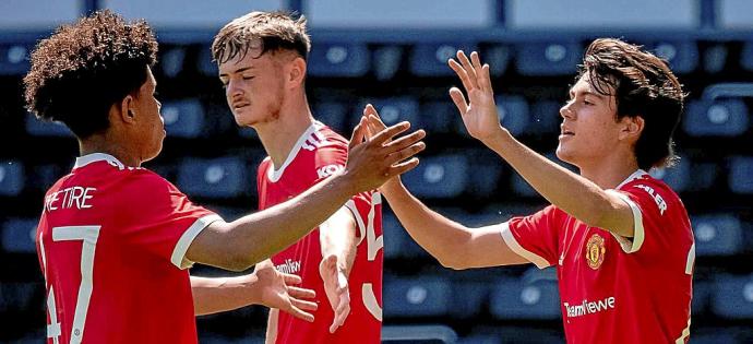 Pellistri celebra el gol anotado el pasado domingo ante el Derby County en su estreno con el primer equipo de los ‘red’. Foto: Manchester United