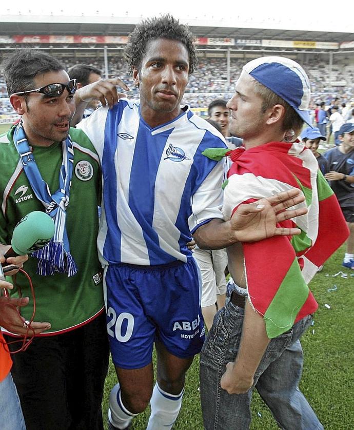 Juan Epitié. Dos partidos con el primer equipo del Deportivo Alavés y dos goles en la temporada 2000-01. Héroe frente al Lillestrøm SK. También logró un ascenso a Primera División al finalizar la temporada 2004-05 Foto: Archivo DNA