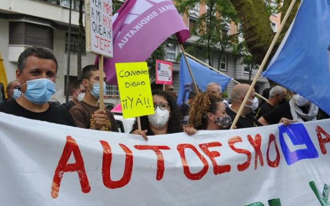 Jornada de huelga en las autoescuelas el pasado mes de julio Jornada de huelga en las autoescuelas el pasado mes de julio