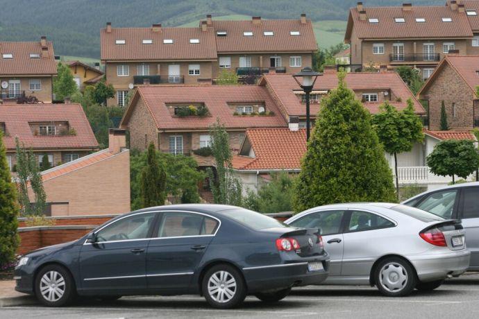 Viviendas en Gorraiz, una de las urbanizaciones de lujo de Navarra, que eleva la renta del Valle de Egüés.