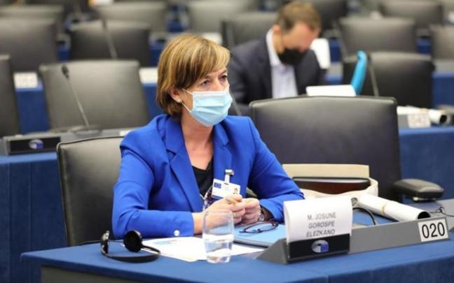 La diputada del PNV Josune Gorospe, ayer, en el transcurso de la sesión inaugural de la cumbre en Estrasburgo. La diputada del PNV Josune Gorospe, ayer, en el transcurso de la sesión inaugural de la cumbre en Estrasburgo.