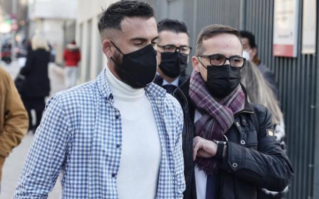 José María López Pérez, exconcursante de 'Gran Hermano Revolution', al acudir a declarar esta mañana. José María López Pérez, exconcursante de 'Gran Hermano Revolution', al acudir a declarar esta mañana.