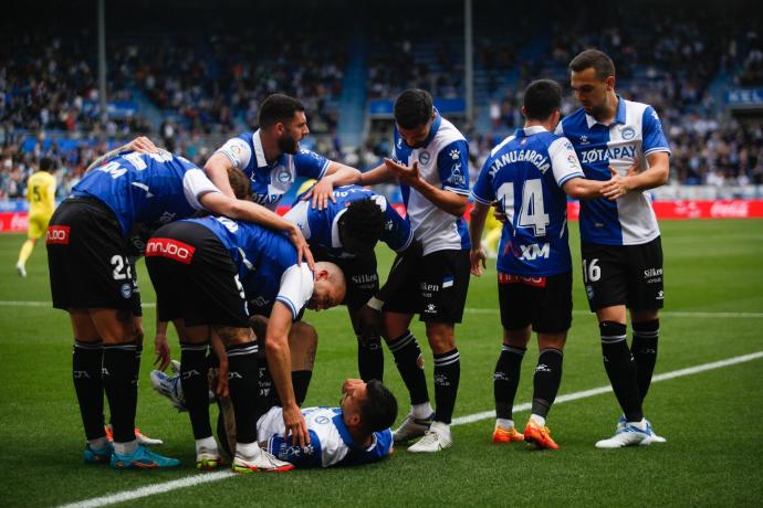 El Alavés celebra uno de sus dos tantos en el choque ante el Villarreal de la semana pasada.