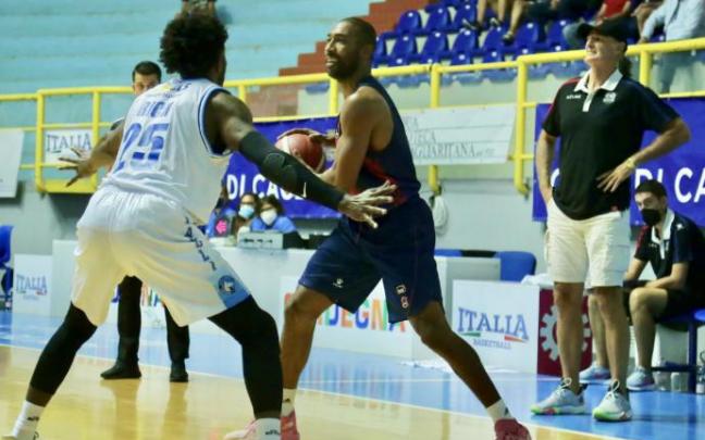 Granger fue el encargado de llevar el timón baskonista ante el Napoli