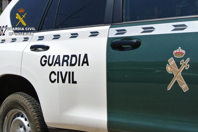 La Guardia Civil busca al presunto autor de este nuevo asesinato machista.