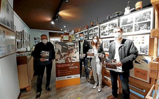 Anton Azpiazu, Xabier Igartua, Izaro Elorza y Lander Díaz de Gereñu, ayer, en la presentación. Anton Azpiazu, Xabier Igartua, Izaro Elorza y Lander Díaz de Gereñu, ayer, en la presentación.