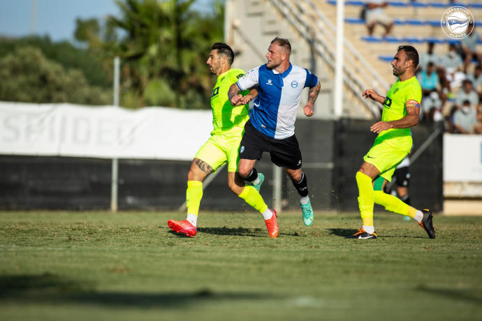 El Alavés echa de menos el gol ante un Elche acertado (0-1)