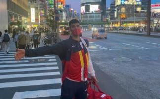 El navarro Eduardo Gurbindo, en las calles de Tokio