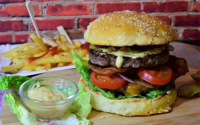 Una hamburguesa Una hamburguesa