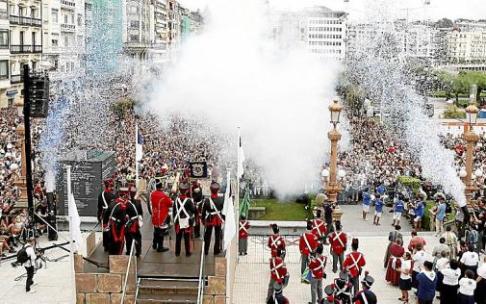 En la imagen, acto del cañonazo con el que se dio inicio a la Semana Grande de 2019.
