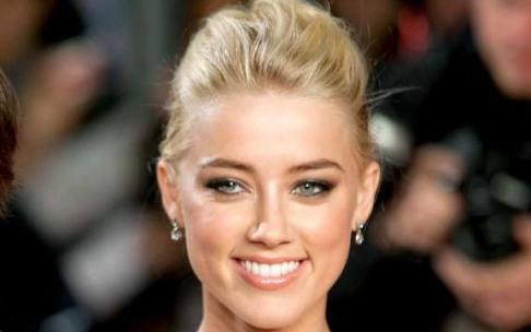 La actriz y modelo, Amber Heard La actriz y modelo, Amber Heard