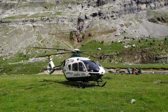 Helicóptero del grupo de rescate de la Guardia Civil.