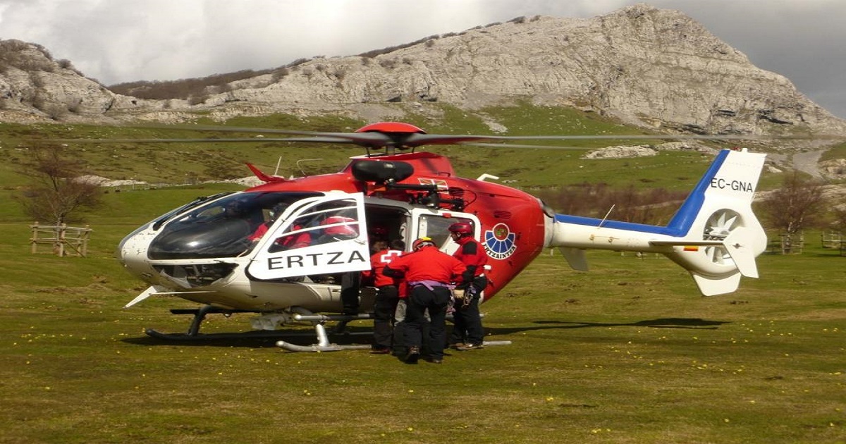 Imagen de archivo de un helicóptero de la Ertzaintza