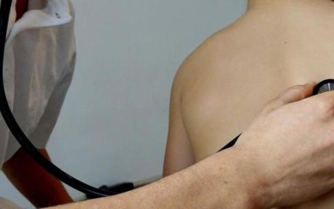 Los expertos creen que los 200 casos de hepatitis aguda infantil detectados solo son "la punta del iceberg" Los expertos creen que los 200 casos de hepatitis aguda infantil detectados solo son "la punta del iceberg"