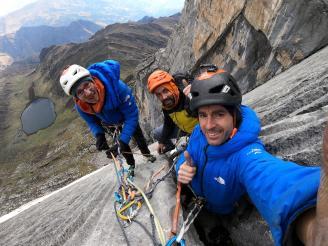 Los hermanos Pou y Manu Ponce abren su cuarta vía en Perú