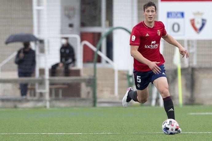 Jorge Herrando en un partido de Osasuna en Tajonar