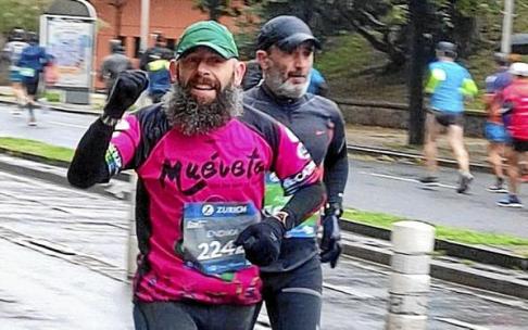 El zumarragarra Endika Altzelai, en el maratón de Donostia. Foto: N.G.