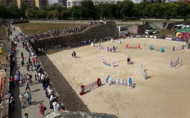 Inicio del 'Gran Premio de Hípica de las Murallas de Pamplona'.