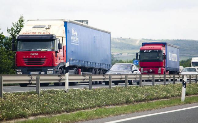 La asamblea de Hiru acuerda continuar con el paro en el transporte.