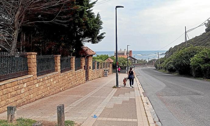 El hogar de acogida de menores se ubicará en la avenida Arriatera. Foto: C. Zárate