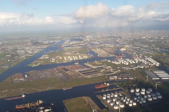 Los diques y las esclusas mantienen un tercio de la superficie de Países Bajos seco por debajo del nivel actual del mar.