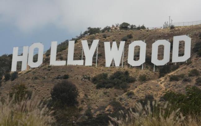 Cartel de Hollywood en las colinas que rodean la ciudad. Cartel de Hollywood en las colinas que rodean la ciudad.