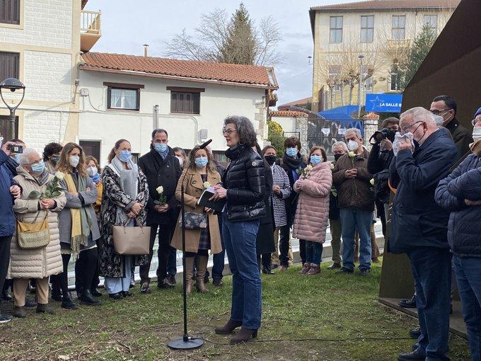 Maite Pagazaurtundua durante el homenaje a su hermano