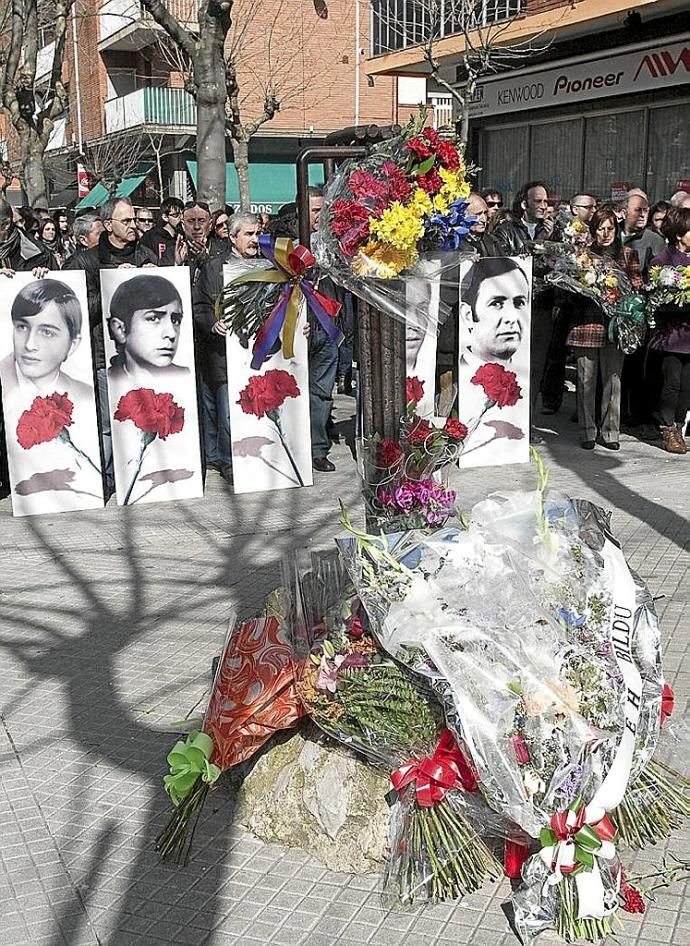 Homenaje a las víctimas un 3 de marzo anterior. Foto: J. Chavarri