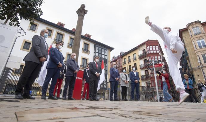 Bilbao homenajea a Unamuno en el 157 aniversario de su nacimiento.