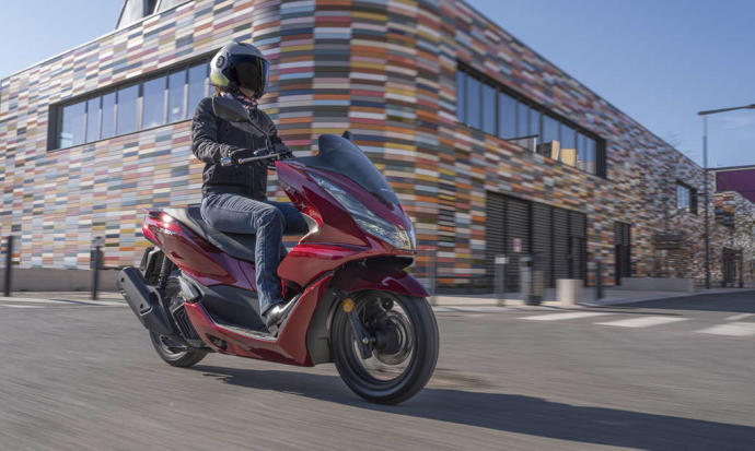 La Honda PCX 125 ha sido la motop más vendida en el mes de septiembre de 2021.