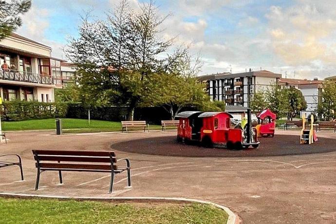 Una de las propuestas plantea cubrir algún parque infantil. Foto: N.G.